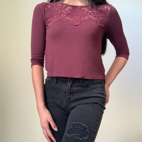American Eagle Outfitters Tops - ¾ Sleeve Crop Top